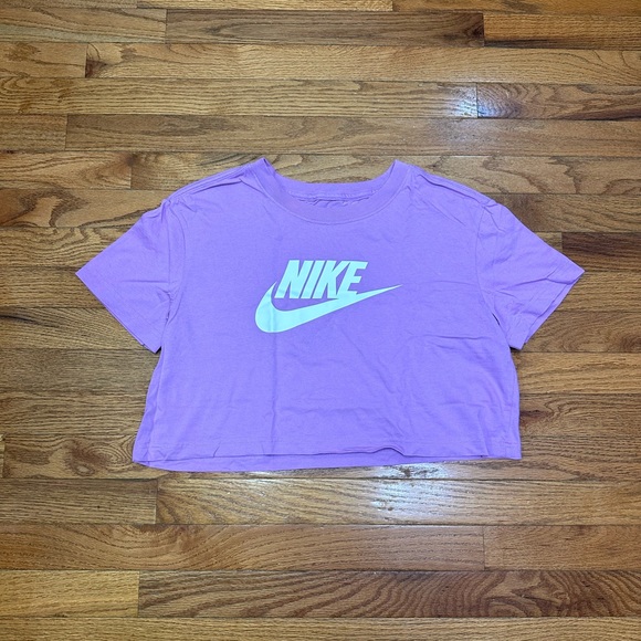 Nike Sportswear Essential Women’s Cropped Logo T-Shirt - Violet Shock - Picture 1 of 4